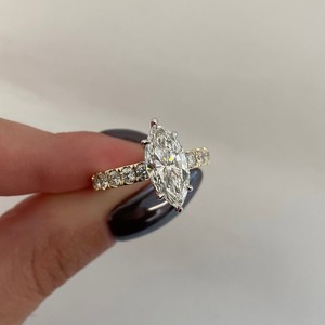 Bague de fiançailles solitaire en diamant de laboratoire taille marquise avec halo caché, en platine, pour mariage, tendance, cadeau de fête, bijou raffiné - Product Image 5