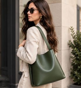 Sac fourre-tout en cuir véritable pour femme, design minimaliste, bandoulière, grande capacité, usage quotidien, couleur verte - Product Image 1