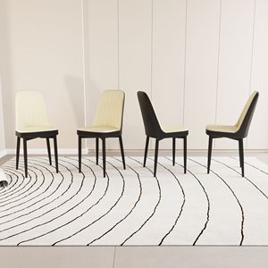 Set di 4 Sedie da Pranzo in Stile Moderno, Alta Qualità in Pelle PU e Tessuto con Cuscini Spessi e Morbidi, Gambe in Metallo Nero per Casa e Ufficio - Product Image 3