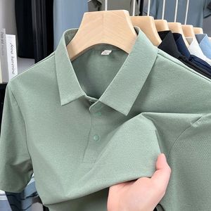 เสื้อโปโลแขนสั้นสีเบจสำหรับผู้ชาย ผ้าถักสีพื้น สวมใส่สบาย ระบายอากาศได้ดี - Product Image 6