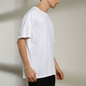 Camiseta de lujo personalizada, de tela gruesa, con impresión de logotipo, cuello redondo, camiseta básica extragrande para hombre. - Product Image 4