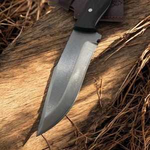 Couteau Bowie à lame en acier carbone fait main de 10 pouces avec manche en bois de noyer et étui en cuir - Couteau utilitaire de camping DIY OEM - Product Image 4