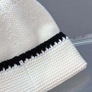 Fabricante de Gorros de Esquí de Jacquard 100% Acrílico Personalizados - Mayoristas de Marcas de Ropa, Importadores, Empresa de Productos Promocionales - Product Image 3