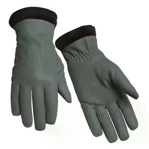 Gants d'hiver en cuir durables avec isolation thermique pour le travail en extérieur, la conduite et la protection contre le froid - Product Image 4