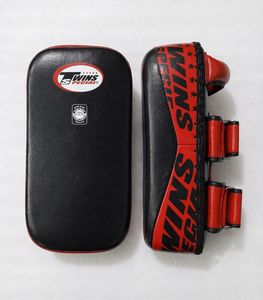 Wholesale Twins Custom Made <b>Kick</b> <b>Shields</b> Wholesales Prices <b>Kick</b> Boxing Muay Thai Pads Made With Genuine Cow Hide Leather - Product Image 1
