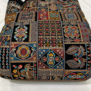 Tela de bordado con lentejuelas y cuentas de georgette para prendas de vestir, para compradores de ropa y exportadores del Reino Unido - Product Image 2