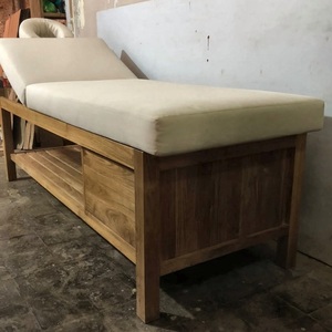 Table de massage moderne en teck durable d'Indonésie, design réglable, coussin confortable, tissu résistant aux cigarettes - Product Image 4