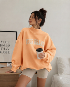 Sweat-shirt noir oversize pour femme, 100 % coton, coupe épaules tombantes et col montant décontracté contemporain - Product Image 2