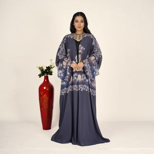 Abaya de prière numérique imprimée sans poids, en tissu fluide et doux, coupe ample, longueur ras du sol, manches kimono décontractées, style ouvert sur le devant - Product Image 1