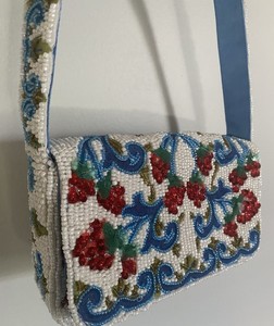 Sac bandoulière moderne brodé de perles, motif soleil, lune et étoiles, sac de soirée artisanal pour événements, accessoire de mode, pochette - Product Image 6