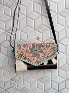 Funda de Teléfono Tipo Clutch de Cuero Tallado a Mano, Elegante Cartera de Cuero Vacuno con Diseño Único en Color Turquesa para Mujer - Product Image 5