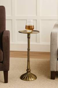 Mesa Auxiliar Rústica de Metal Estilo Granja con Combinación de Superficie de Madera y Soporte de Hierro Resistente para Uso Doméstico - Product Image 6