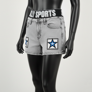 Shorts de mujer en gris, mezcla de algodón y poliéster, con tela elástica y cómoda, bordado de chenilla, apliques y logotipo personalizado. - Product Image 5