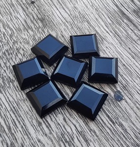 พลอยออนิกซ์สีดำธรรมชาติทรงสี่เหลี่ยมเหลี่ยมเพชรพลอยแบบแบนสำหรับทำเครื่องประดับ ขายส่ง ผู้จำหน่ายพลอยคาโบชอง พลอยจำนวนมาก - Product Image 4