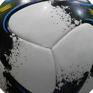 Ballon de football léger et durable en cuir PU, couleur personnalisée, taille personnalisée, matériau TPU, couture à la main, fabrication pakistanaise. - Product Image 2