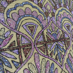 Exquisita Tela de Malla con Cuentas Bordadas a Mano, Cuentas de Vidrio Doradas y Lentejuelas para Diseño de Moda de Alta Gama y Confección de Prendas - Product Image 1