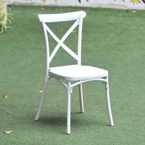Chaise de jardin en plastique blanche, moderne, style X-Back, imperméable, durable, écologique et légère - Product Image 1