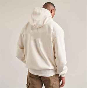 เสื้อฮู้ดดี้ลายพิมพ์ตามสั่งสำหรับผู้ชาย ผ้าฝ้าย 100% ทรงโอเวอร์ไซส์ ดีไซน์ไหล่ตก พร้อมโลโก้ตามสั่ง - Product Image 3