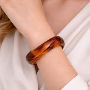 Ensemble de bracelets en résine faits à la main, multicolores, bijoux fantaisie, technique de moulage, bracelets tendance pour femmes, artisanat - Product Image 5