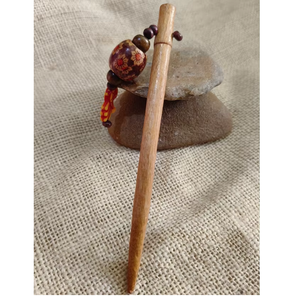 Bâtonnet à chignon artisanal en bois, léger, finition naturelle, accessoire pour cheveux pour un usage quotidien et festif - Product Image 4