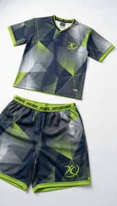 Ensemble Maillot et Short de Volleyball Personnalisé en Obsidienne Camouflage Numérique, Vêtements de Sport à Séchage Rapide par Sublimation pour Équipes, OEM, Vente en Gros - Product Image 4