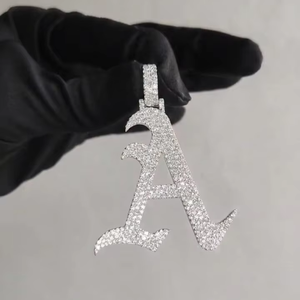 Colgante de Lujo con Letra Inicial 'A' en Plata con Incrustaciones de Moissanita VVS, Bañado en Rodio, Joyería Hip Hop Unisex - Product Image 1