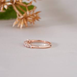 Elegante Anillo de Boda de Moissanita con Corte Marquesa en Oro de 14K, Anillo Apilable Cónico Único para Mujer, Joyería Moderna para Aniversario, Regalo - Product Image 4
