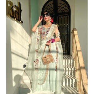 Ensemble fantaisie pour femme quatre pièces avec ceinture pour tenue de fête - Product Image 1