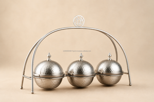 Ensemble de plateaux décoratifs floraux plaqués or avec poignée en calligraphie arabe, faits à la main, multifonctionnels, pour la présentation du Ramadan - Product Image 3
