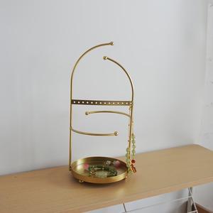 Elegante Organizador de Joyas con Marco Curvo, Soporte para Pulseras con Múltiples Barras y Base de Bandeja Estable, Exhibidor que Ahorra Espacio para Accesorios - Product Image 1