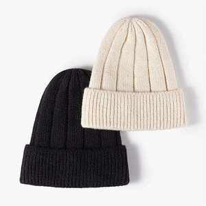 Bonnet en tricot graphique intarsia personnalisé avec motifs multicolores, marque privée, couvre-chef d'hiver pour les labels de vêtements et la vente au détail - Product Image 2