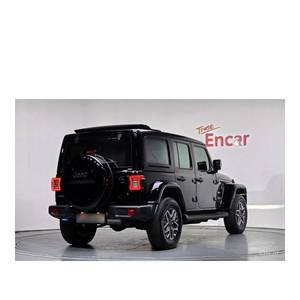 Jeep Wrangler 2.0 Overland Power Top 4 portes 4x4 Modèle décembre 2022 avec 34 804 km Boîte de vitesses automatique Sièges en tissu Caméra arrière - Product Image 2