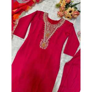 Conjunto de Fiesta de Diseño: Top y Pantalón de Chifón con Elegante Dupatta - Product Image 4