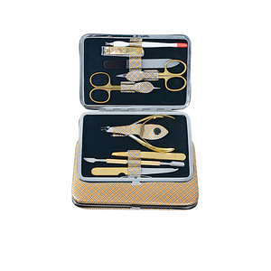 Emballage personnalisable, certifié CE, outils de soin des ongles pratiques pour les voyages, ensemble professionnel de manucure et pédicure en acier inoxydable - Product Image 1