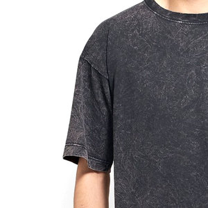 T-shirt décontracté à manches courtes et col rond pour homme, 100 % coton délavé noir, coupe ample, couleur unie, logo tricoté sur le devant - Product Image 1