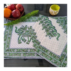 Décoration de maison élégante anti-dérapante et festive Arrangement durable de Diwali Diya Tapis de table Décoration de salle à manger en coton Ensembles de napperons - Product Image 6