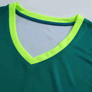 Uniforme de basket-ball pour hommes, maillot sans manches vert dégradé avec short à taille élastique, vêtements de sport en polyester respirant - Product Image 2