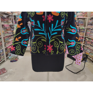 Veste en velours brodée à la main pour femme, manches longues, fermeture éclair, style ethnique automnal, cadeau pour elle - Product Image 5