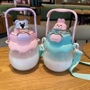 Gobelet en plastique double usage de 1300 ml, mignon, pour enfants et étudiants, avec paille et poignée - Product Image 2