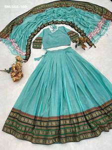 ชุดอินเดียคุณภาพสูงรุ่นล่าสุด ผ้าฝ้ายชานเดรี พร้อมงานทอ ชุดเลเฮนกา โจลี และผ้าคลุมไหล่ ชุดพื้นเมือง ผู้จัดจำหน่ายทั่วโลก - Product Image 2