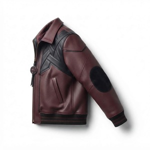 Blouson aviateur en cuir bordeaux pour homme avec empiècements noirs, col rabattu, coupe ajustée, style moto, pour l'automne - Product Image 4