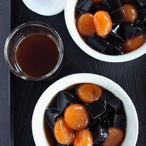 Polvo de gelatina negra natural de alta calidad para postres y bebidas tradicionales seguro y producto vietnamita empaquetado en bolsa - Product Image 1