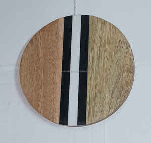 Juego de Posavasos Cuadrados de Madera de Nogal Hechos a Mano de Calidad Superior, Diseño Clásico Indio Ecológico, Tapete/Alfombrilla Única Artesanal de la India para Café - Product Image 3