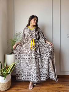 Red Casual Boho Maxi Dress Handmade <b>Kaftan</b> Floral Geometric Patterns V-Neck Loose Fit Three-Quarter Sleeves Flared Hem <b>Summer</b> - Product Image 2