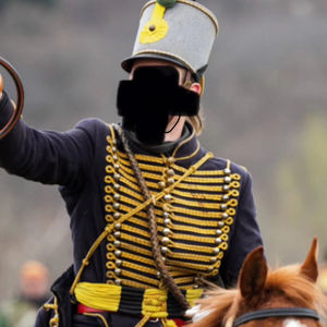 Chaqueta de uniforme de husar húngaro, comúnmente producida por fabricantes como Shako Hat With Belts cords Hussar Jackets - Product Image 1