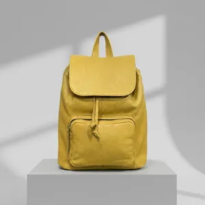 Mochila de Cuero Genuino con Cierre de Cordón, Impermeable, Gran Capacidad, Forro de Poliéster - Mochila Unisex para Viajes y Ropa - Product Image 1