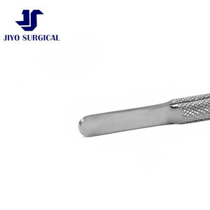 Pinzas de Capsulorrexis Oftálmicas Premium Jiyo Surgical GU-8765, Eje Angulado de 3 7/8 Pulgadas, Punta de Trabajo de 12 mm, Mango Texturizado Antideslizante - Product Image 5