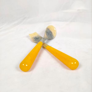 Cuillère en résine écologique classique pour servir des légumes et des salades, utilisation quotidienne en cuisine, durable avec des bords lisses, SKILL ARTISAN - Product Image 5