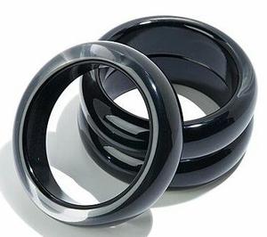 Luxury Handmade Resin Bangles for Ladies Stylish Design Premium Jewelry for Gifting and Special Events - Product Image 4