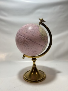 Globe terrestre moderne rose avec support en métal noir, globe géographique de bureau mignon, ornement de table, décoration pour enfants, bureau ou salle d'étude - Product Image 3